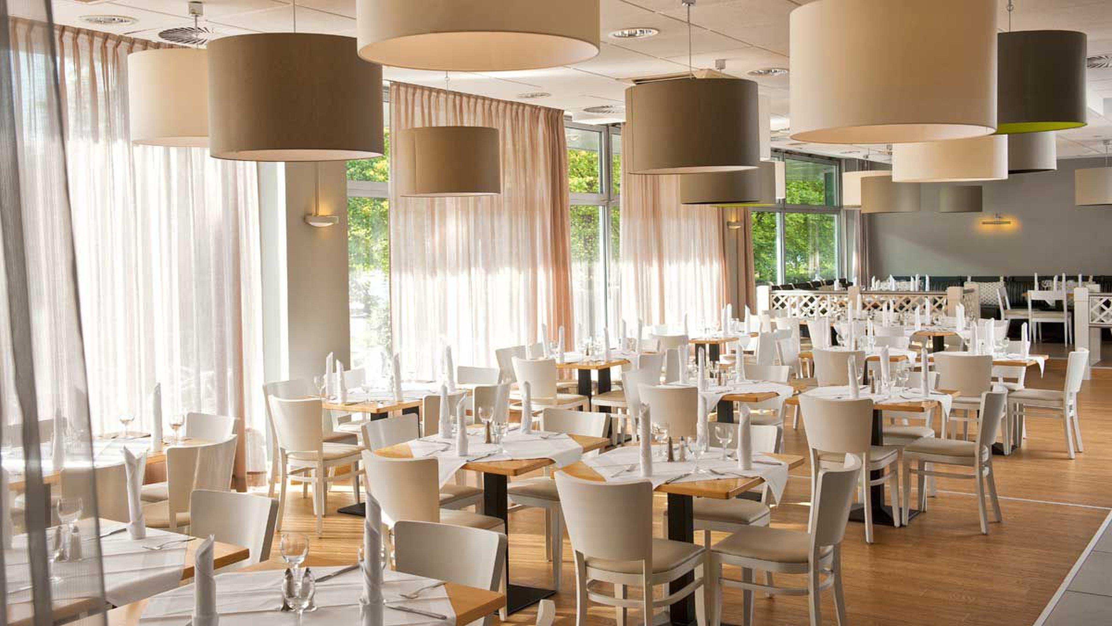 City-east Landsberger Allee, An Ihg 4* Berlim